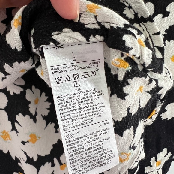 Gap Floral Wrap Blouse - Picture 4 of 4